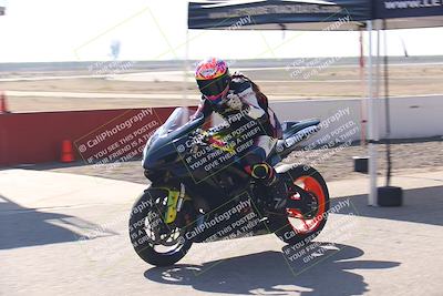 media/Nov-03-2025-Lets Ride (Mon) [[4d74c1c4d3]]/B Group/Grid/